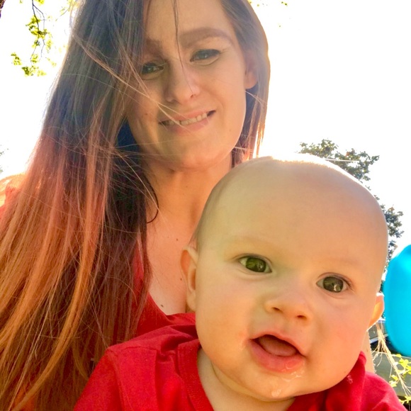 Meet your Posher, Victoria - Picture 1 of 2